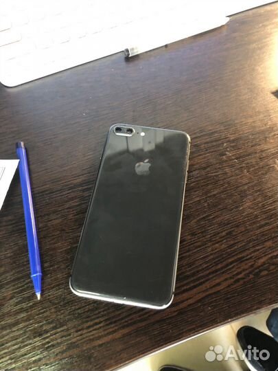 iPhone 8 Plus, 64 ГБ