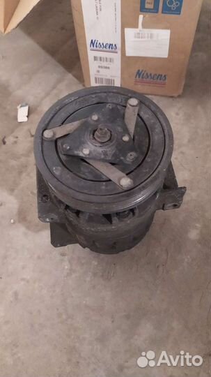 Компрессор кондиционера Лагуна 3 8200898810