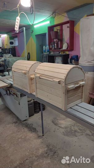 Сундук деревянный