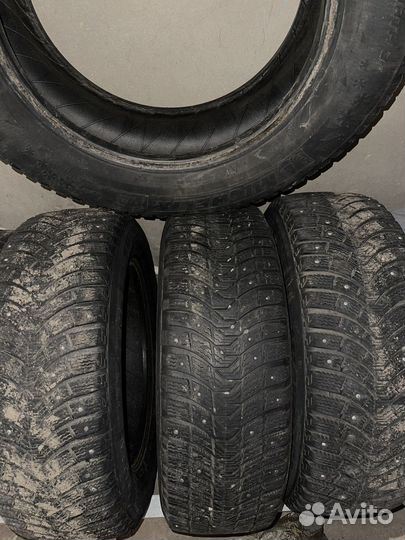 Michelin X-Ice North 3 215/65 R16