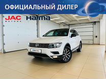 Volkswagen Tiguan 2.0 AMT, 2019, 52 000 км, с пробегом, цена 3 559 000 руб.