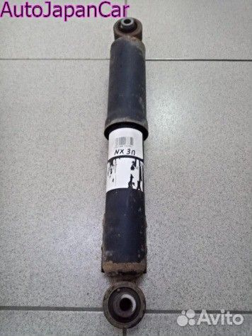 Лексус нх Задняя стойка амортизатора