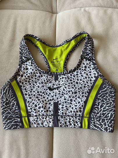 Спортивный топ nike m