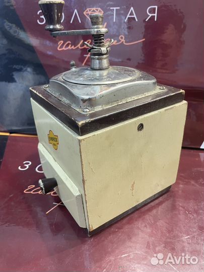 Мельница Ручная Старинная