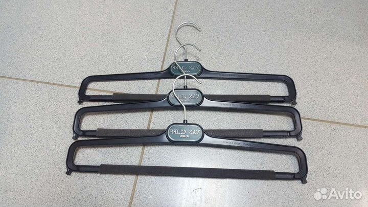 Вешалки плечики для одежды и брюк