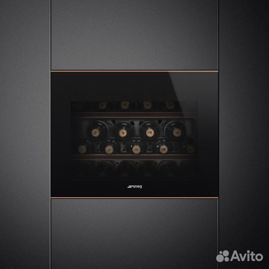 Встраиваемый винный шкаф Smeg cvi621nr3
