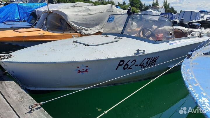 Продам лодку прогресс 2м