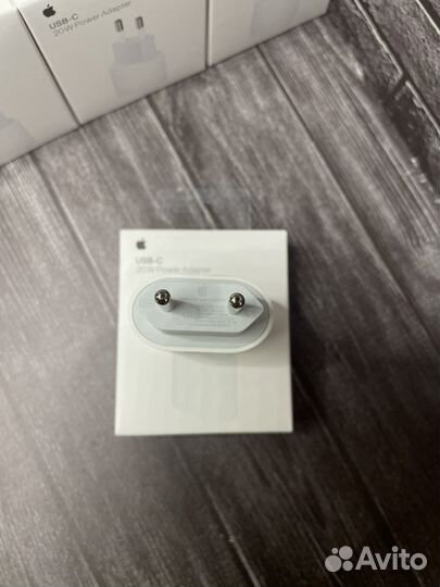 Зарядка на iPhone