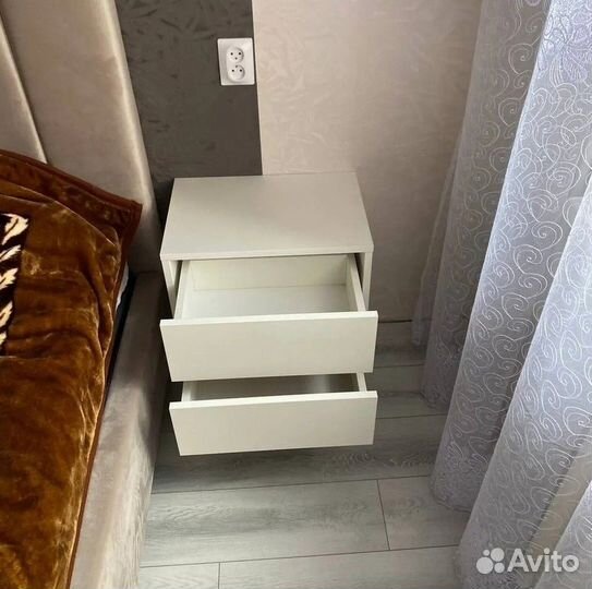 Тумба прикроватная