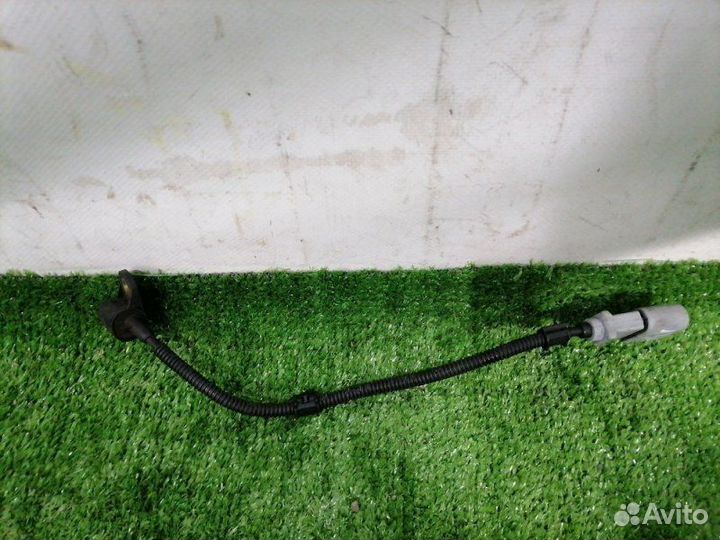 Датчик положения распредвала Volkswagen Passat B6