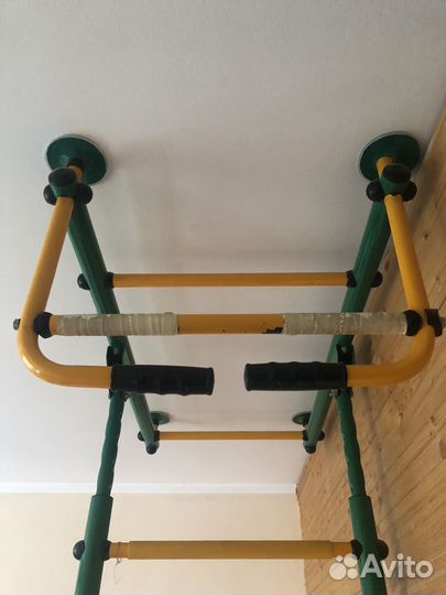 Шведская стенка с турником бу