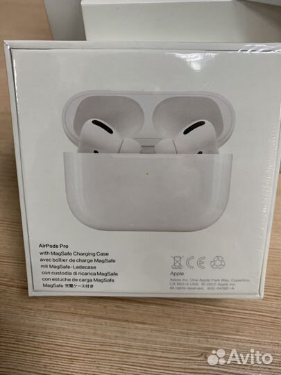 Наушники AirPods Pro