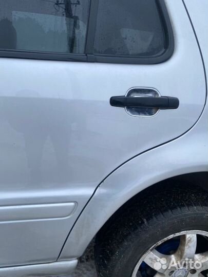 Дверь боковая задняя левая Mercedes-Benz Ml W163