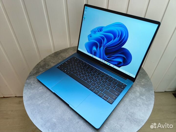 Как новый Realme Book rmnb1001 синий