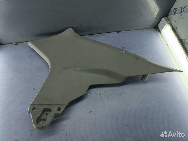 Обшивка задней правой стойки Renault Logan 2