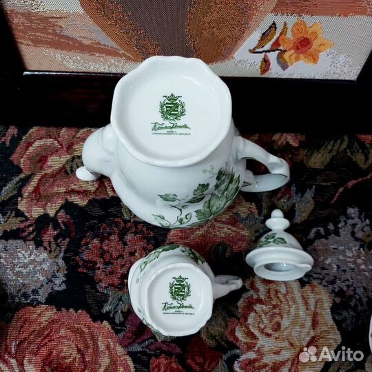 Неполный кофейный сервиз 