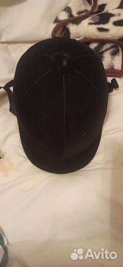 Каска, шлем для занятий конным спортом