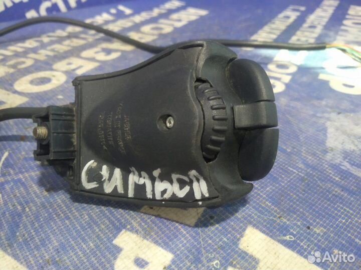 Кнопки мультируля Renault Symbol седан K4J 2006