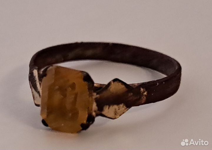 Кольцо женское позолоченное старинное с камнем XX