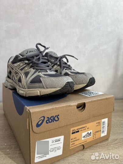 Кроссовки asics