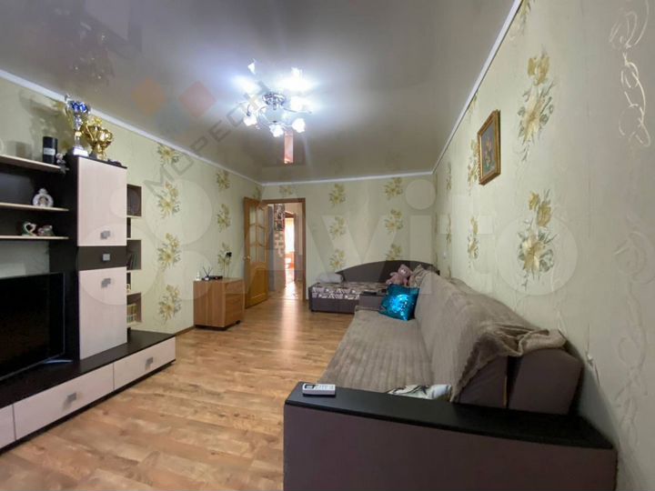 3-к. квартира, 91 м², 3/12 эт.