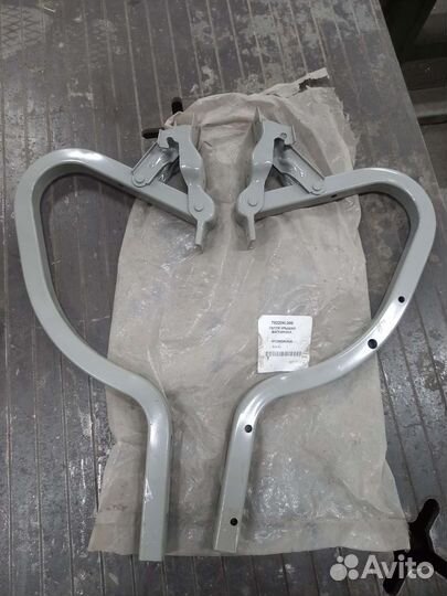 Петля багажника Hyundai Solaris 2010-2017 новые