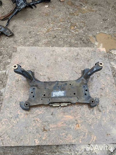 Подрамник передний Ford Focus 3