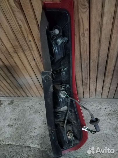 Фонарь задний Ниссан х трейл т31