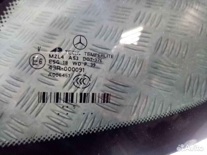 Б/У Стекло кузовное глухое правое W164