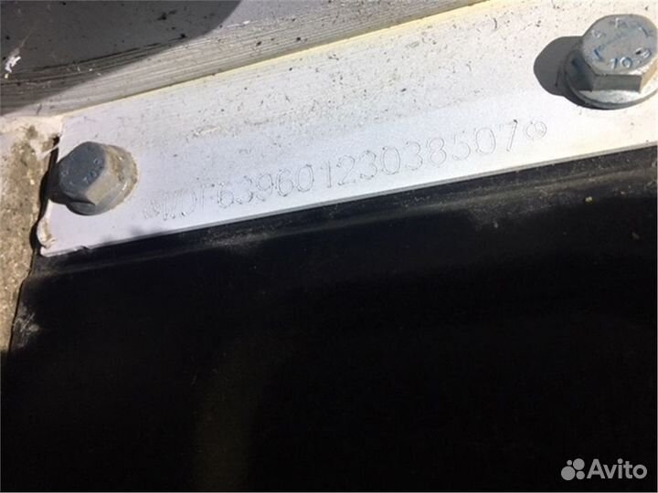 Разбор на запчасти Mercedes Vito W639