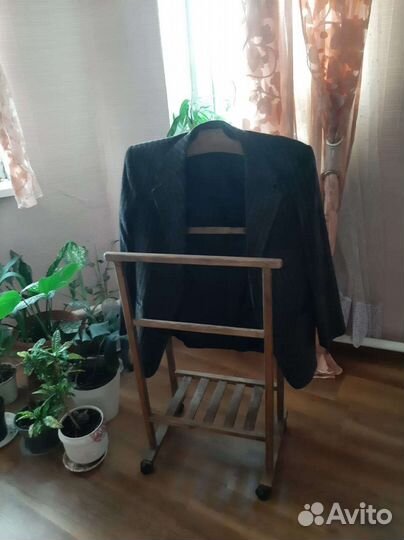 Вешалка напольная слуга