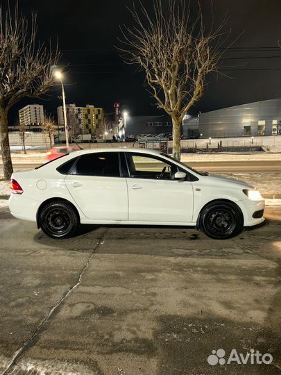 Volkswagen Polo 1.6 AT, 2014, 129 800 км