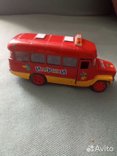 Инерционная машинка автобус
