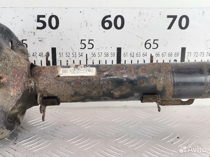 Стойка для Volkswagen Golf 4