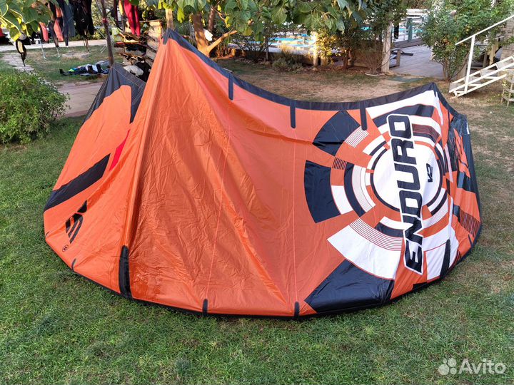 Кайт с планкой Ozone Enduro V2 12m