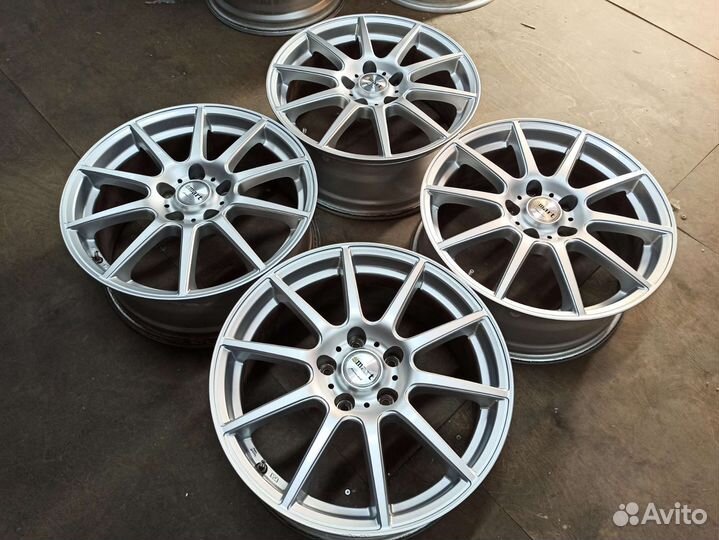 Диски 17 5х114,3 ET40 оригинал Manaray из Японии