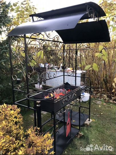 Мангал с печью и крышей