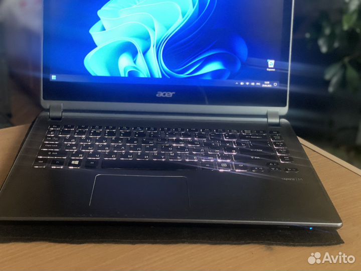 Сенсорный Acer i3 4озу SSD GF640 новый аккум