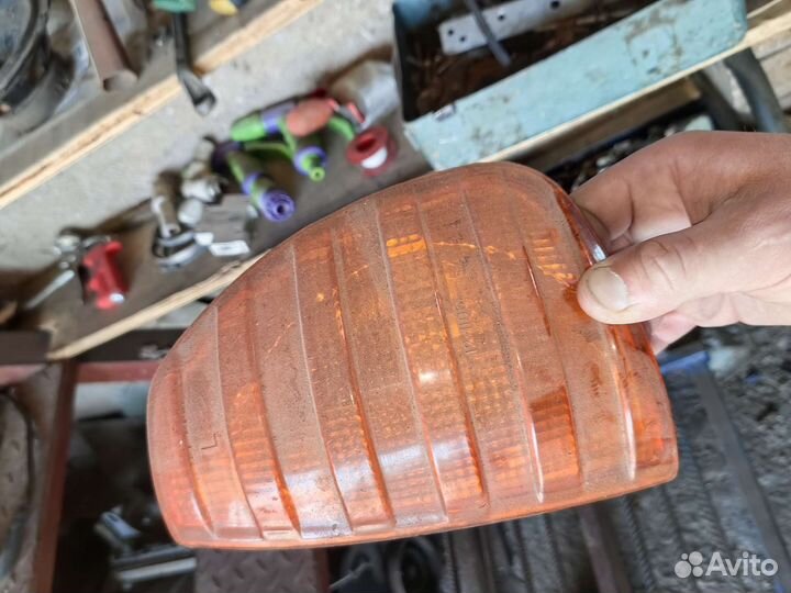 Поворотник на Мерседес 123