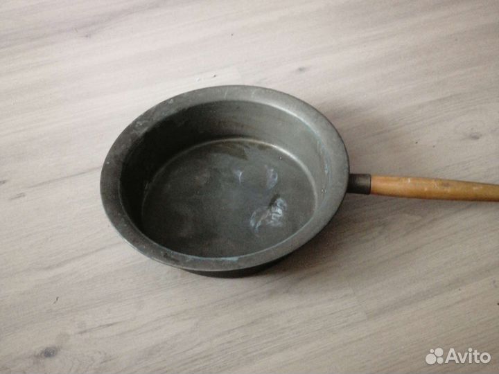 Таз 5л латунь,сито СССР, кружка гжель и др