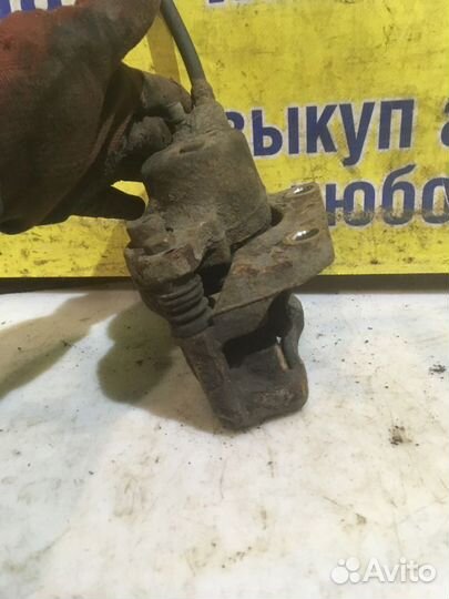 Суппорт тормозной передний правый Renault Sandero