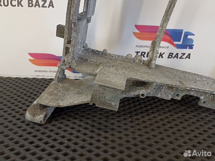 Кронштейн фары левой Daf CF