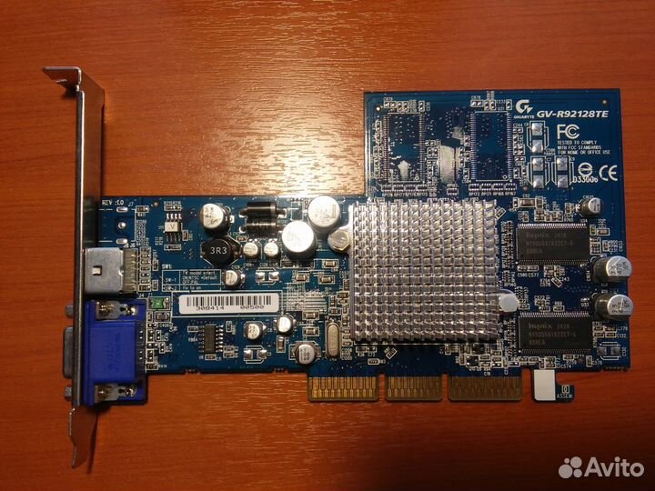 Видеокарта ATI Gigabyte Radeon 9200 AGP