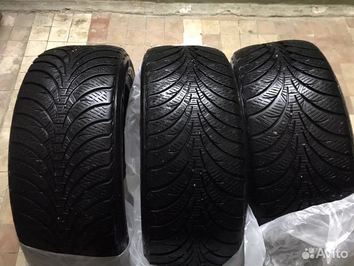 Goodyear UltraGrip Ice 225/50 R18