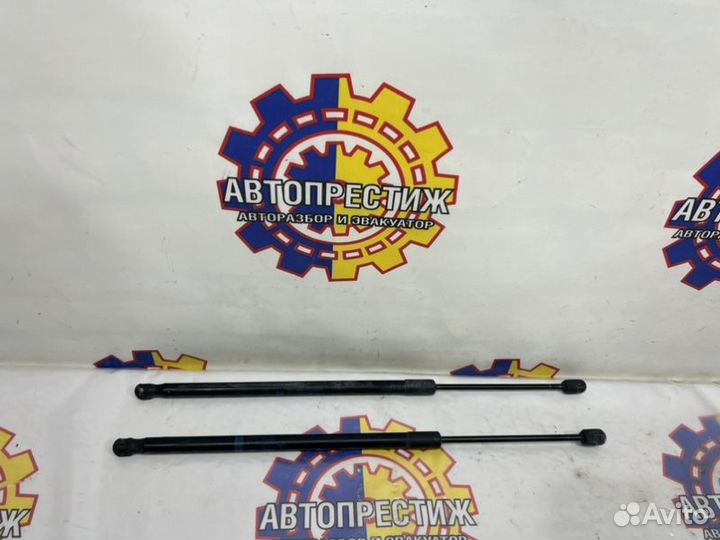 Амортизатор капота Mercedes-Benz E-Class 2010