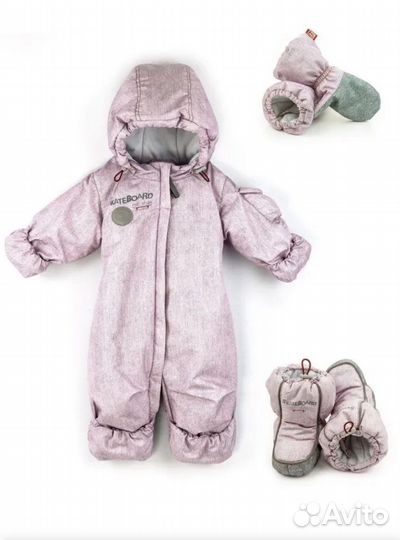 Демисезонный комбинезон для девочки