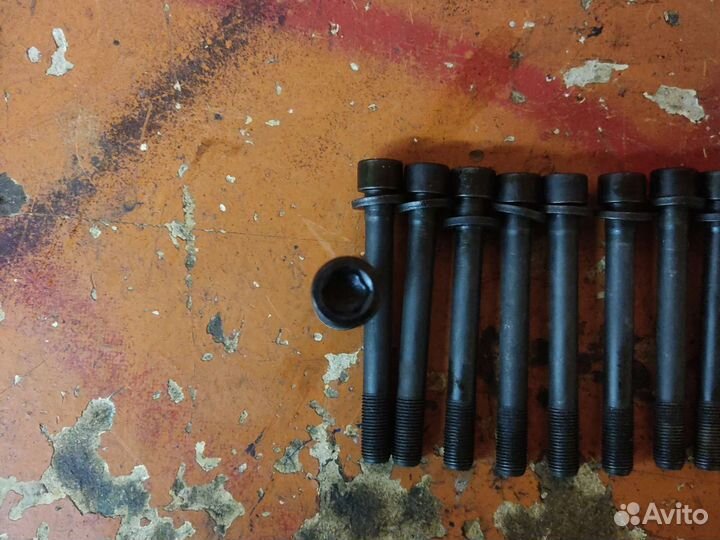 Болт гбц 4g63 под шестигранник