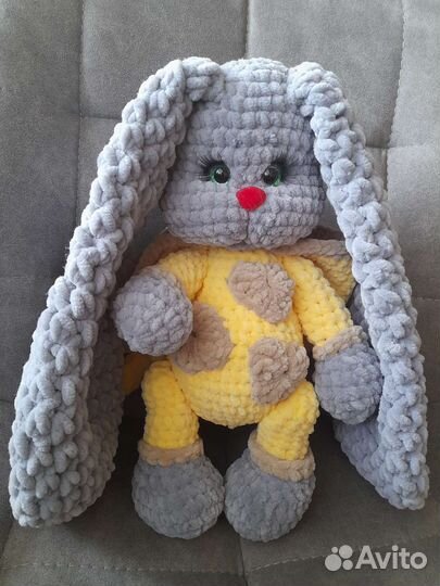 Зайка Буся в костюме жирафика