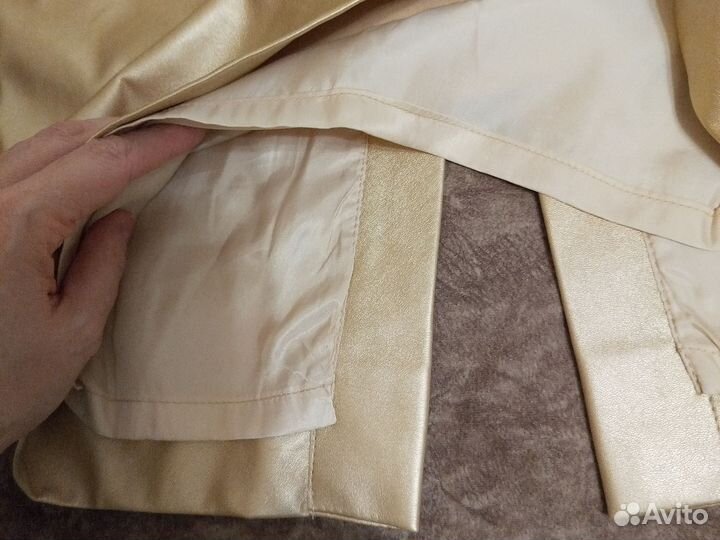 Юбка золотого цвета