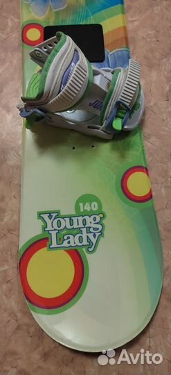 Сноуборд с креплениями женский 140см